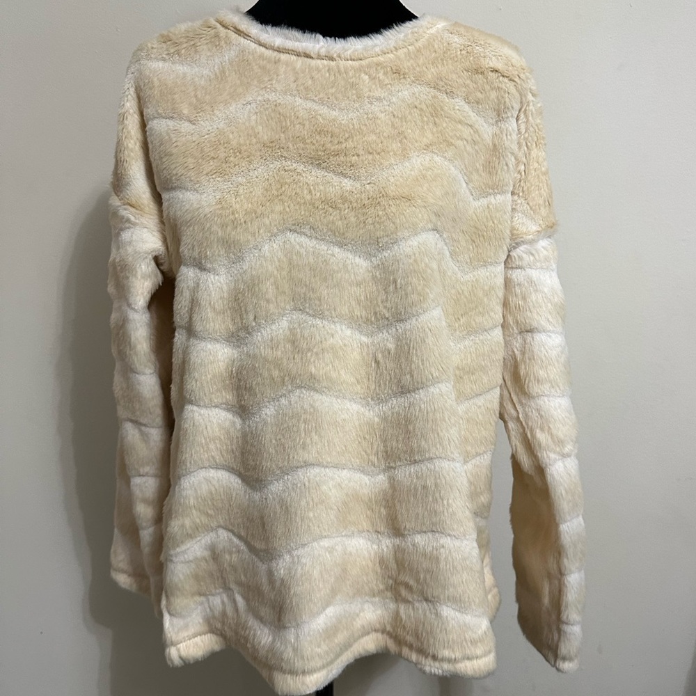 Faux fur Sweaters